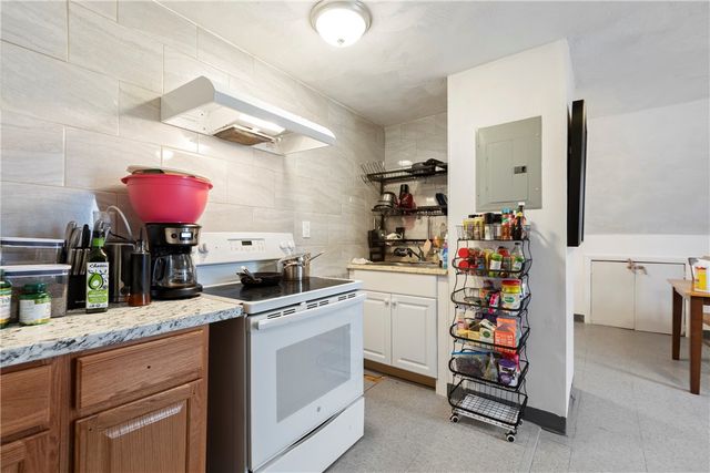 400 Benefit Street, Pawtucket, RI 02903