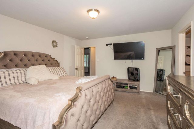 6081 Saddle Hill Drive, Shannon Hills, AR 72002