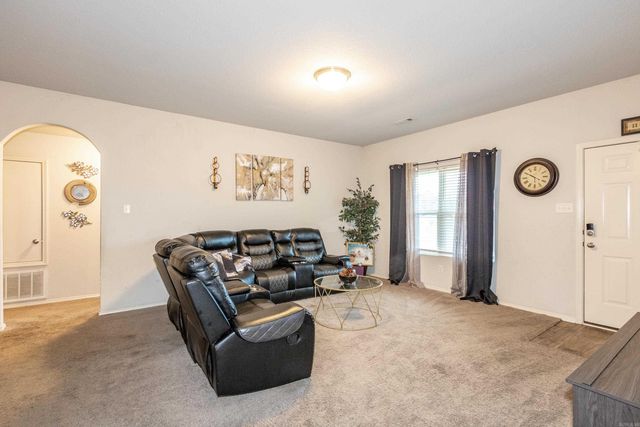 6081 Saddle Hill Drive, Shannon Hills, AR 72002