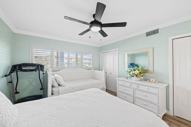 2400 NE 36th Street 3, Lighthouse Point, FL 33064