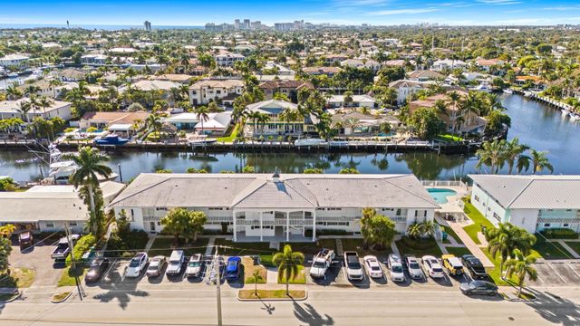 2400 NE 36th Street 3, Lighthouse Point, FL 33064