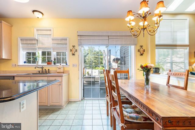 602 DUNBURRY DR, Ambler, PA 19002