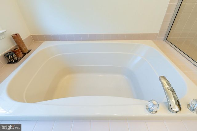 602 DUNBURRY DR, Ambler, PA 19002