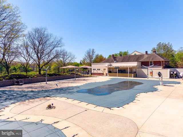 602 DUNBURRY DR, Ambler, PA 19002