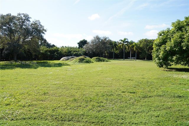 18901 SW 50th ST, Southwest Ranches, FL 33332