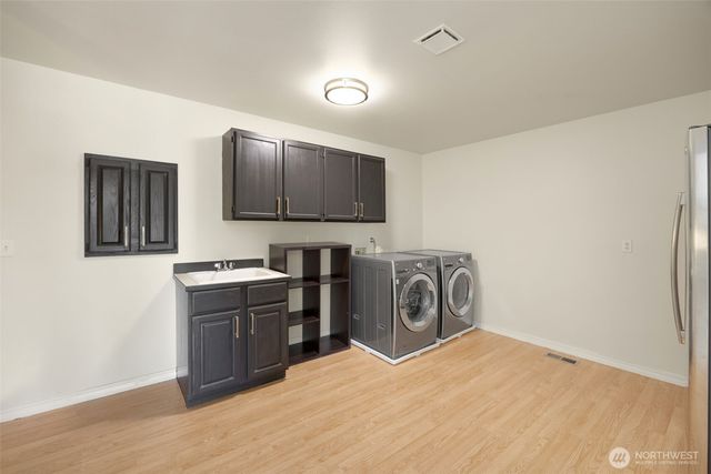20503 96th Way S, Kent, WA 98031