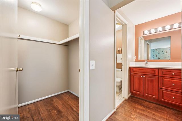 9013 WANDERING TRAIL DR, Potomac, MD 20854