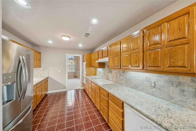 3313 Fairway Street, Claremore, OK 74019