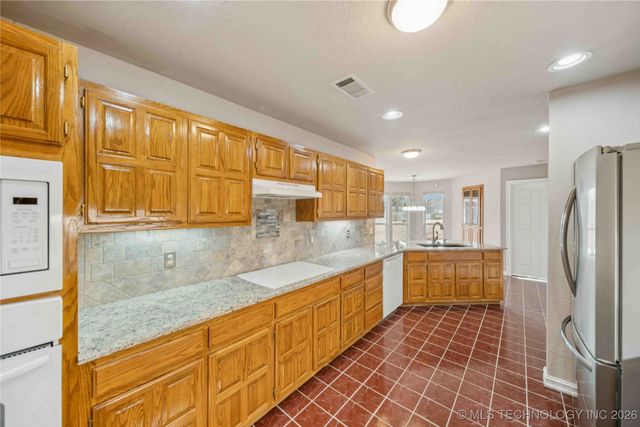 3313 Fairway Street, Claremore, OK 74019