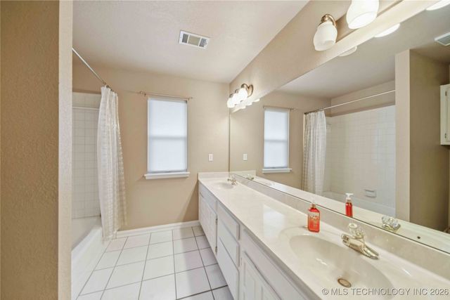 3313 Fairway Street, Claremore, OK 74019