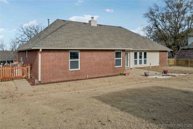 3313 Fairway Street, Claremore, OK 74019