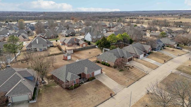 3313 Fairway Street, Claremore, OK 74019