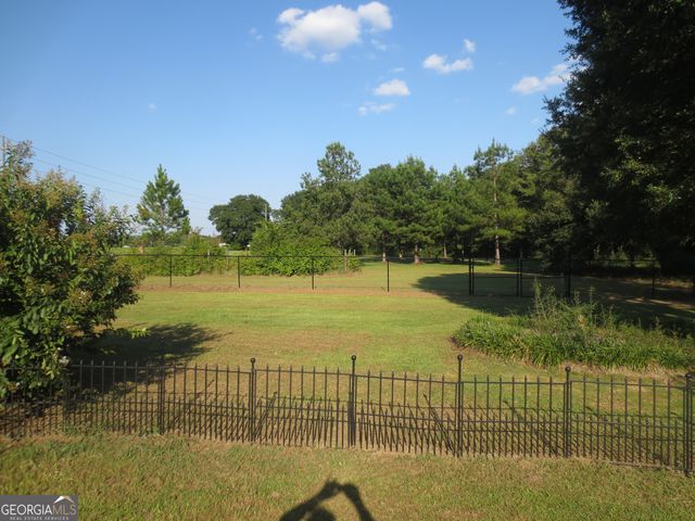 184 Giles Road, Warner Robins, GA 31093