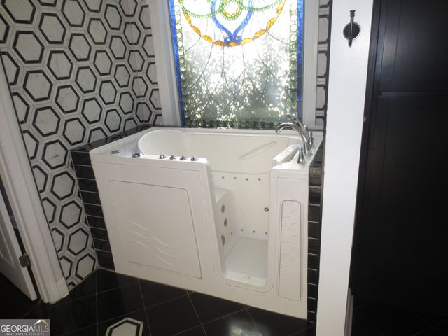 184 Giles Road, Warner Robins, GA 31093