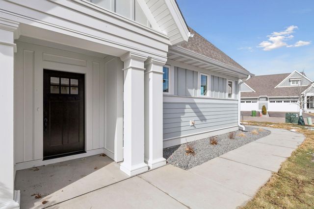 48 Spring Farm Road, North Oaks, MN 55127