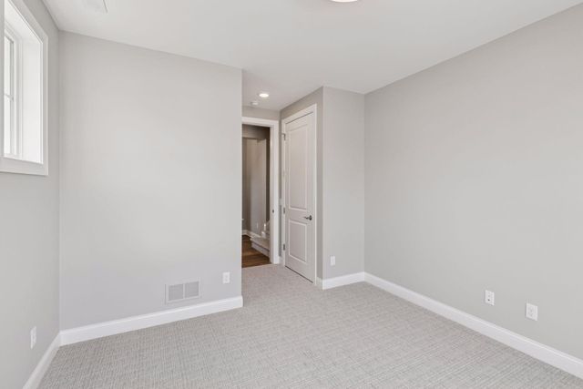 48 Spring Farm Road, North Oaks, MN 55127