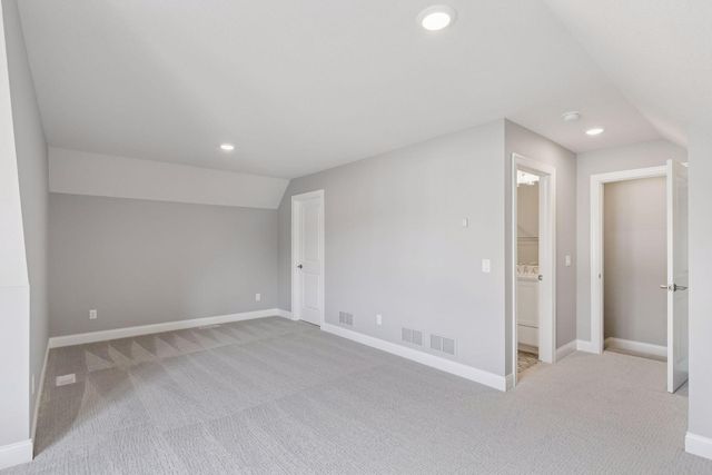 48 Spring Farm Road, North Oaks, MN 55127