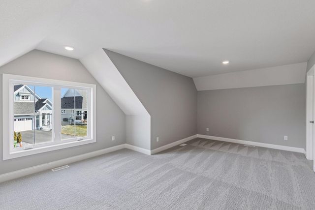 48 Spring Farm Road, North Oaks, MN 55127