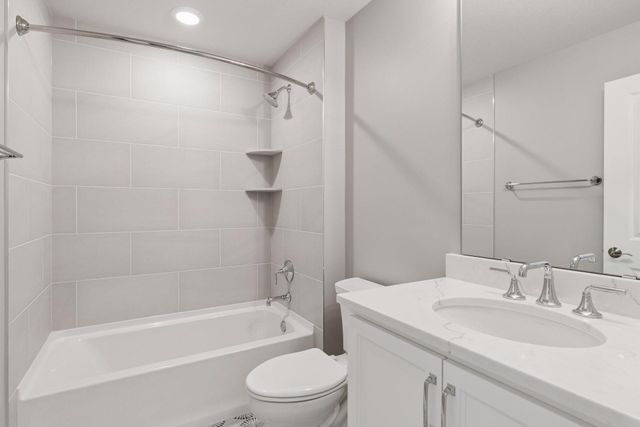 48 Spring Farm Road, North Oaks, MN 55127