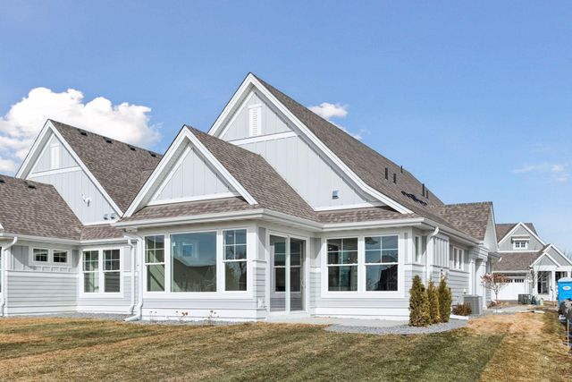 48 Spring Farm Road, North Oaks, MN 55127