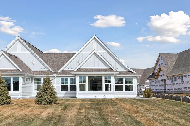 48 Spring Farm Road, North Oaks, MN 55127