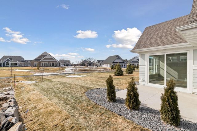 48 Spring Farm Road, North Oaks, MN 55127