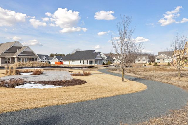 48 Spring Farm Road, North Oaks, MN 55127