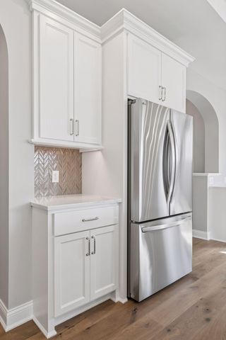 48 Spring Farm Road, North Oaks, MN 55127