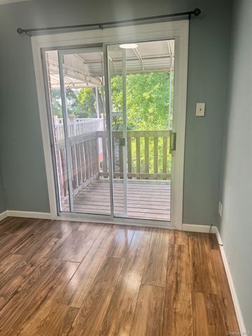 25023 88th Road 1R, Bellerose, NY 11426