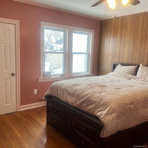 25023 88th Road 1R, Bellerose, NY 11426