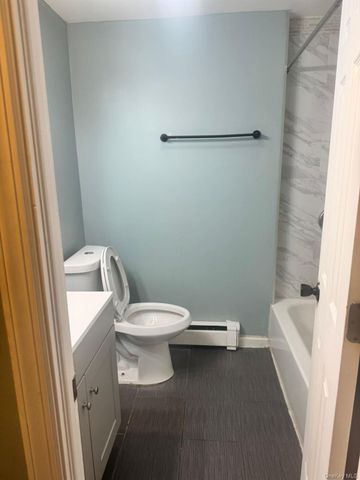 25023 88th Road 1R, Bellerose, NY 11426