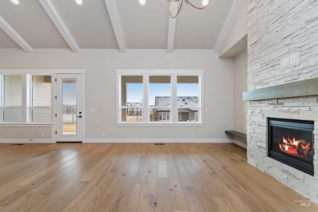 7082 W Newton St, Eagle, ID 83616