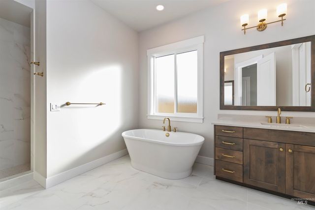 7082 W Newton St, Eagle, ID 83616