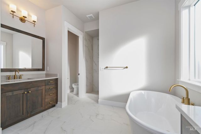 7082 W Newton St, Eagle, ID 83616