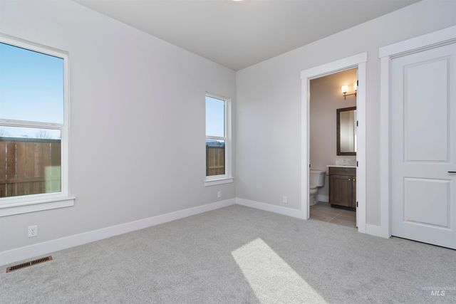 7082 W Newton St, Eagle, ID 83616