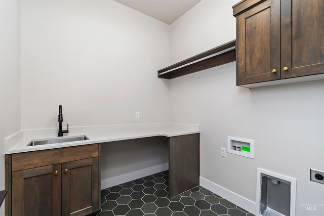 7082 W Newton St, Eagle, ID 83616