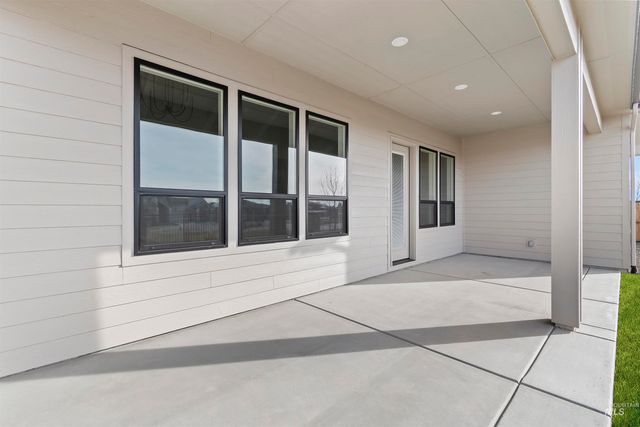 7082 W Newton St, Eagle, ID 83616