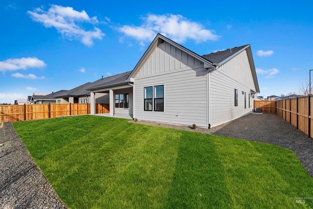 7082 W Newton St, Eagle, ID 83616