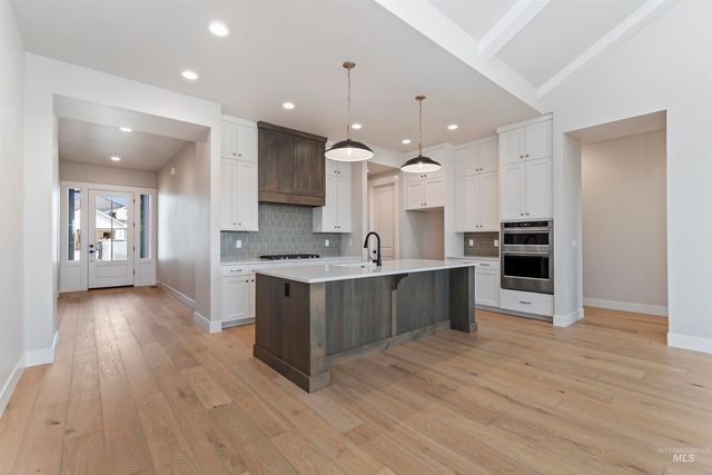 7082 W Newton St, Eagle, ID 83616