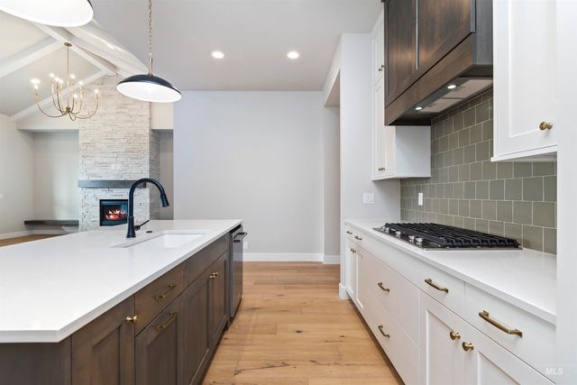 7082 W Newton St, Eagle, ID 83616