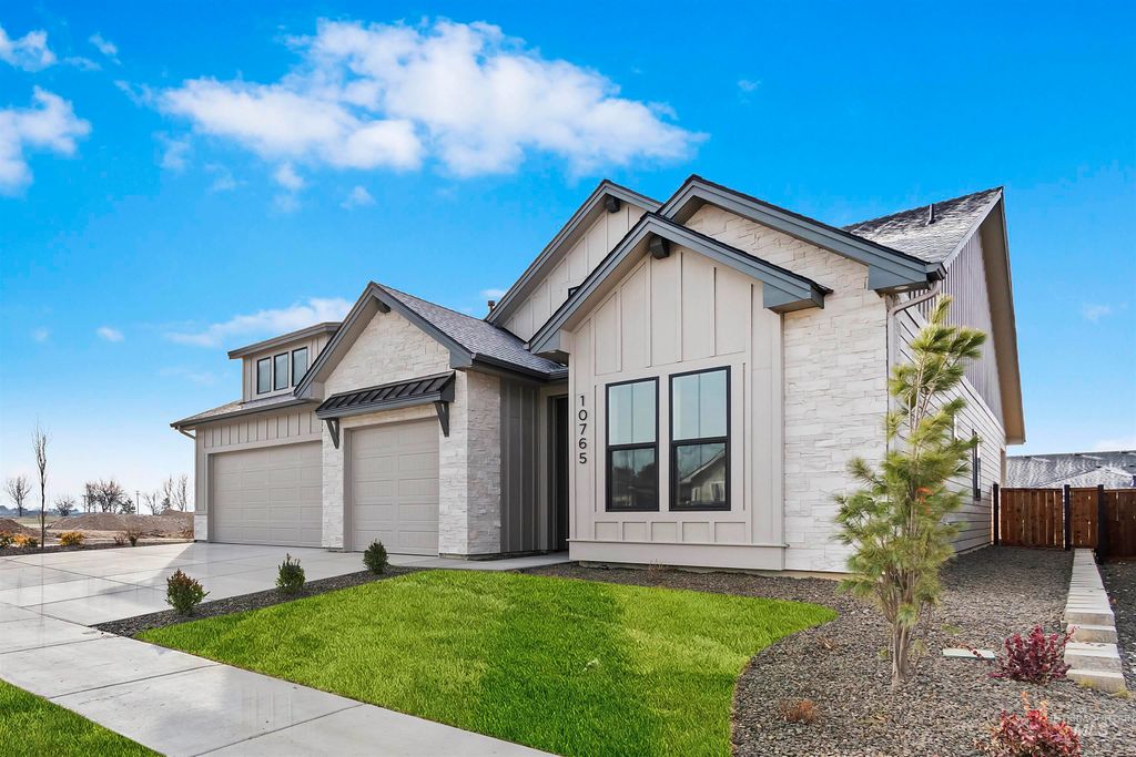 7082 W Newton St, Eagle, ID 83616