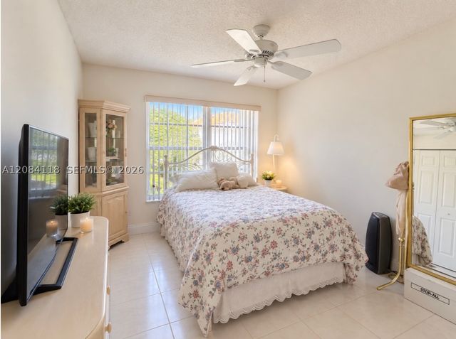 16478 NW 20th St, Pembroke Pines, FL 33028