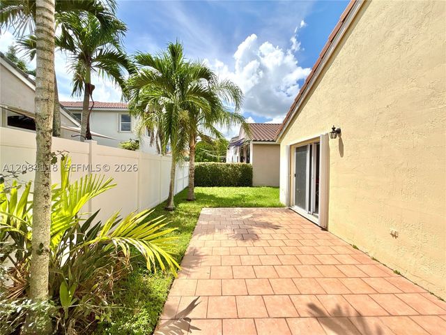 16478 NW 20th St, Pembroke Pines, FL 33028