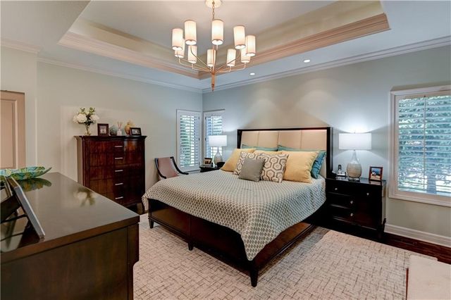 5212 W 124th Terrace, Leawood, KS 66209
