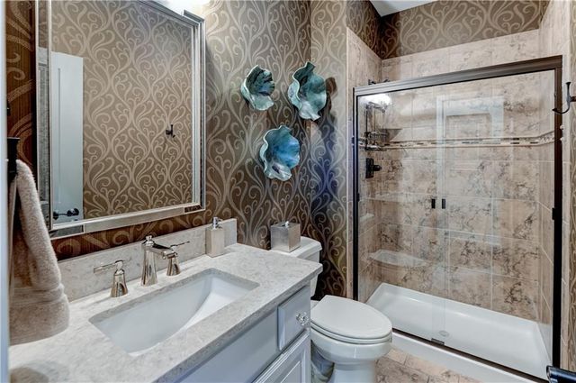 5212 W 124th Terrace, Leawood, KS 66209