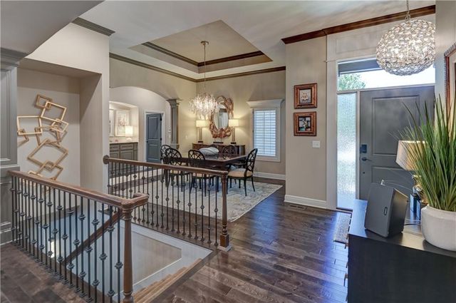 5212 W 124th Terrace, Leawood, KS 66209