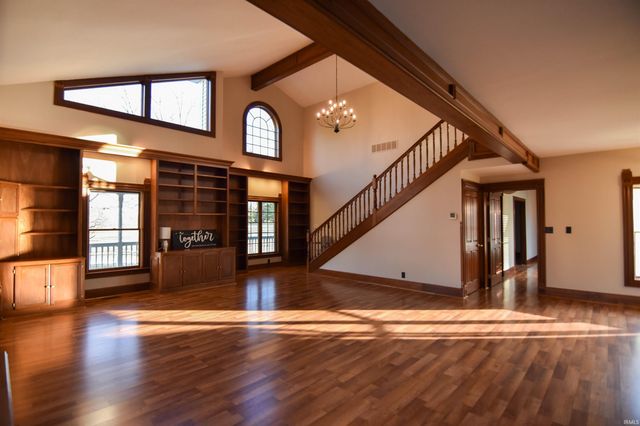 12646 S 200 E., Haubstadt, IN 47639