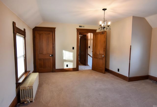 12646 S 200 E., Haubstadt, IN 47639