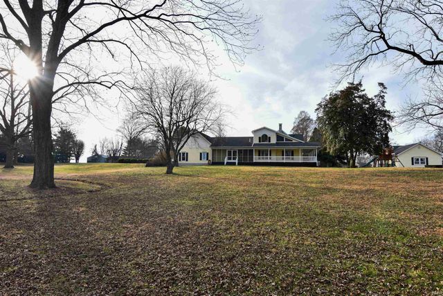 12646 S 200 E., Haubstadt, IN 47639