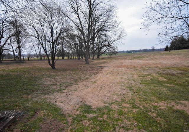 12646 S 200 E., Haubstadt, IN 47639